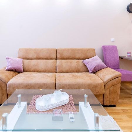 Mili Lux Apartman โนวีซาด ภายนอก รูปภาพ