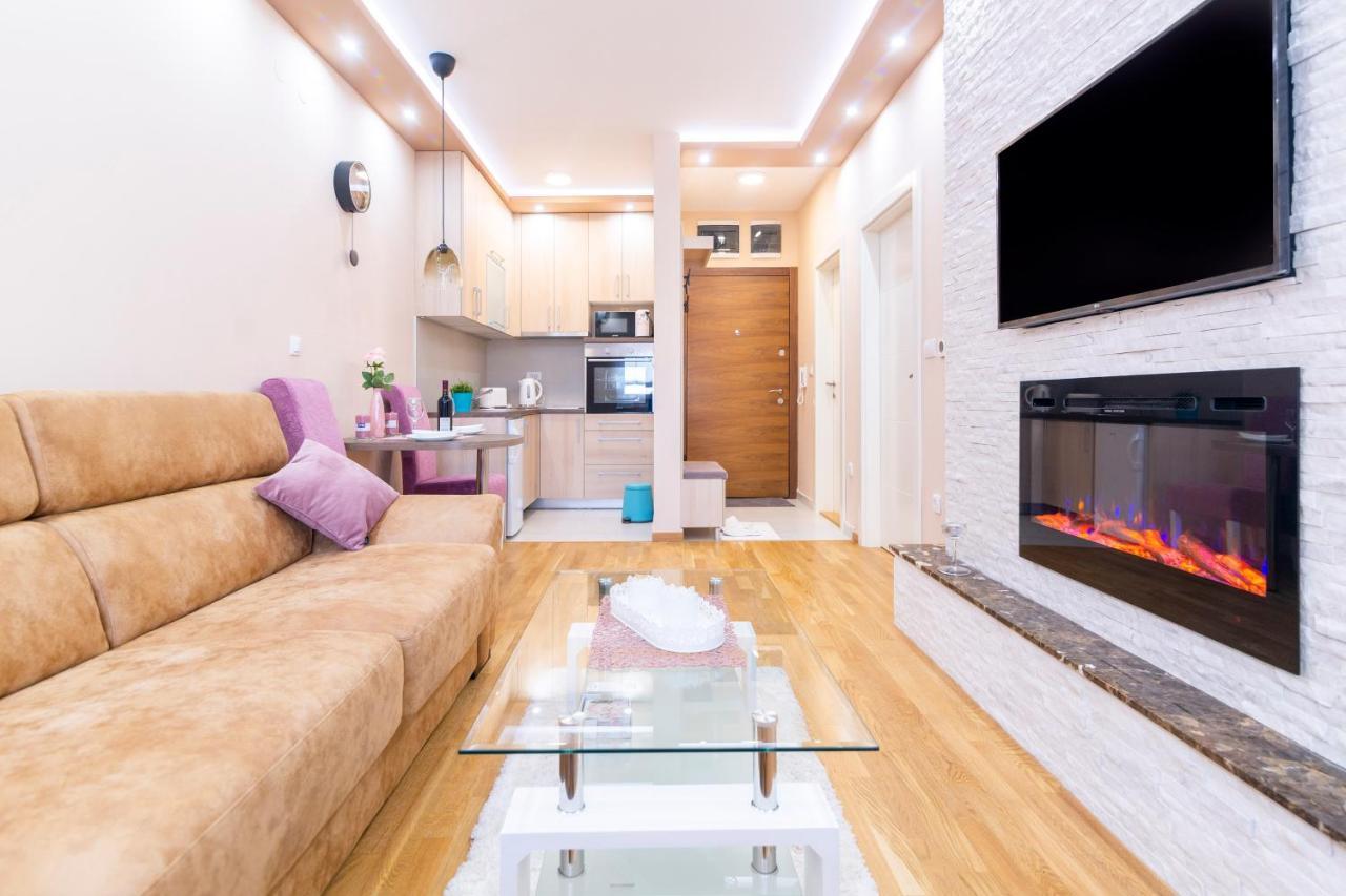 Mili Lux Apartman โนวีซาด ภายนอก รูปภาพ