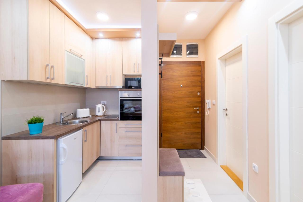Mili Lux Apartman โนวีซาด ภายนอก รูปภาพ
